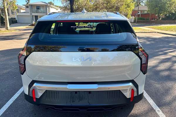 2025 Kia EV3 Earth Long Range SV thumb-12