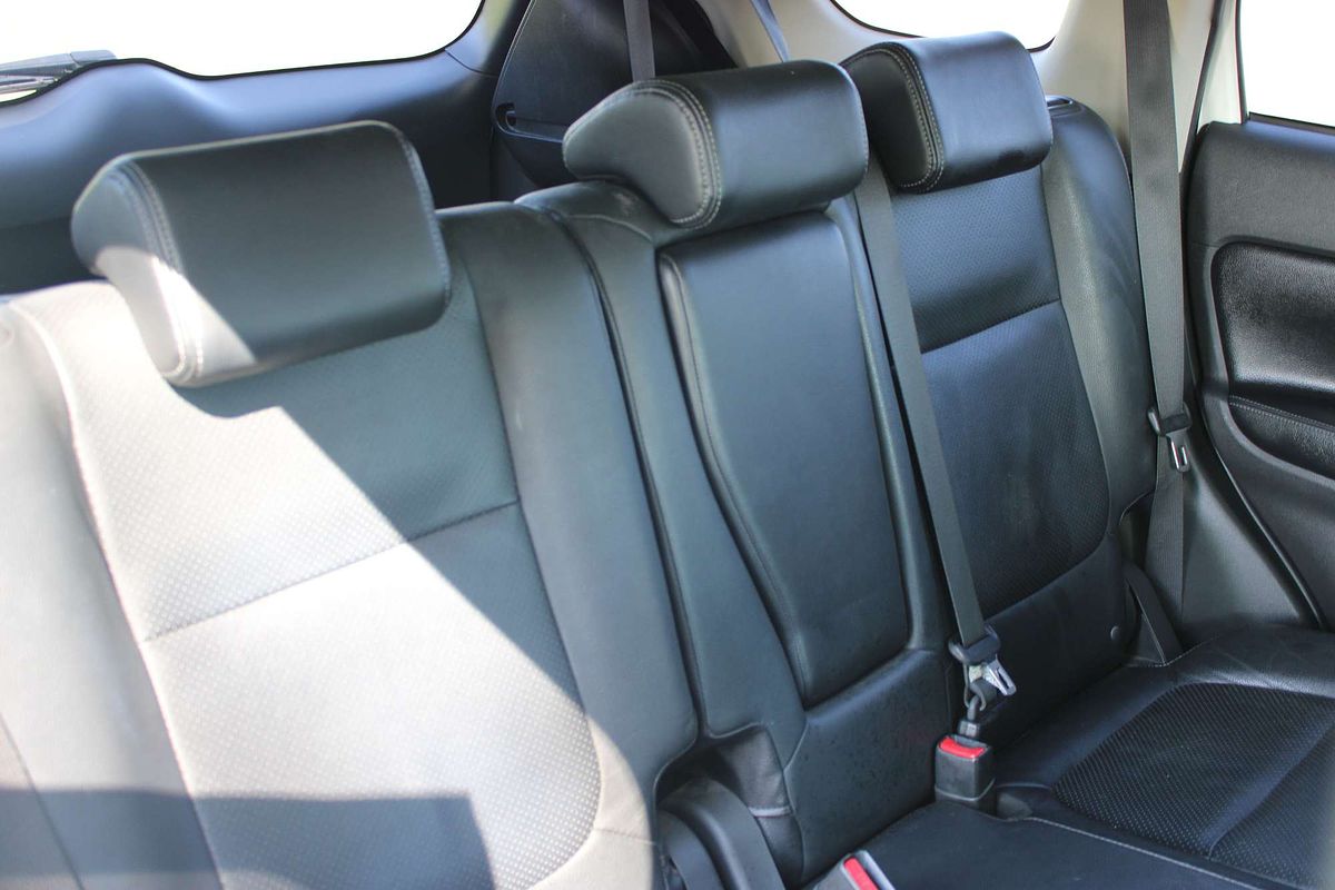 2017 MITSUBISHI OUTLANDER LS SAFETY PACK (4x4) 7 SEATS 6 SP AUTOMATIC 4D WAGON DT4 DIESEL