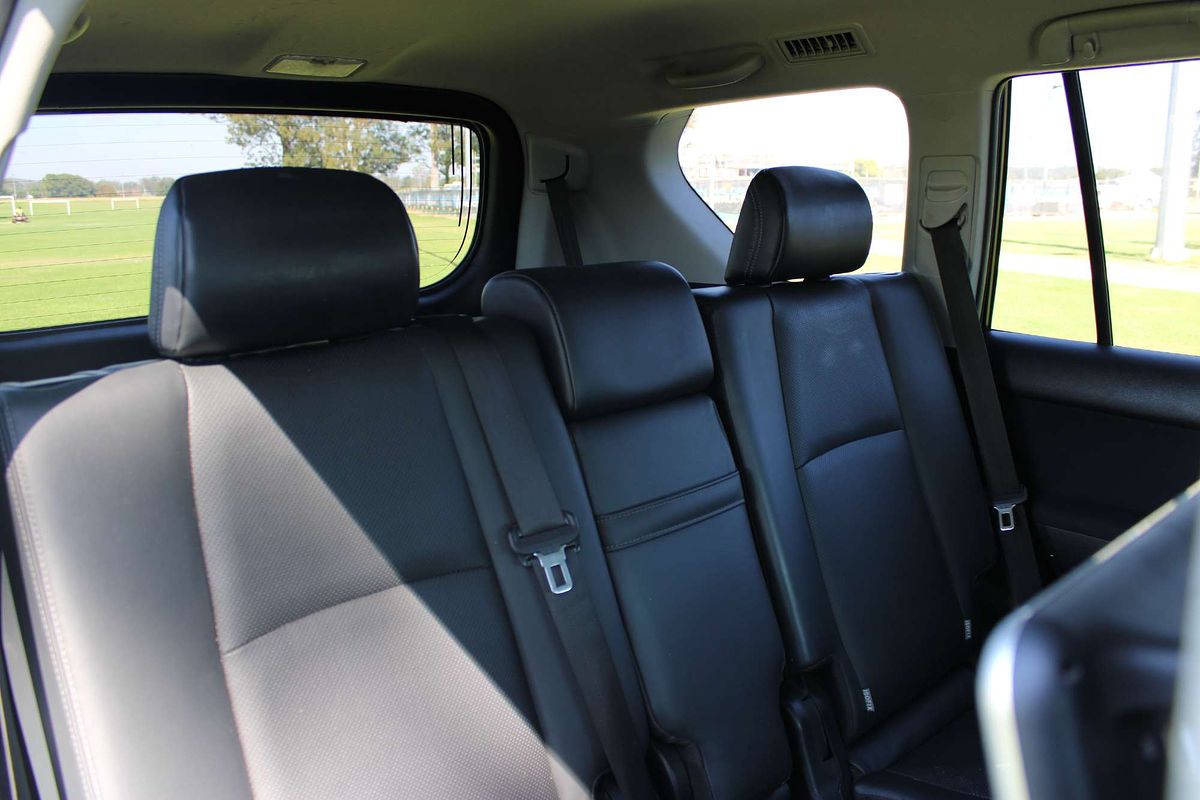 Prado GXL 2.8L T Diesel Automatic Wagon 4277430 003