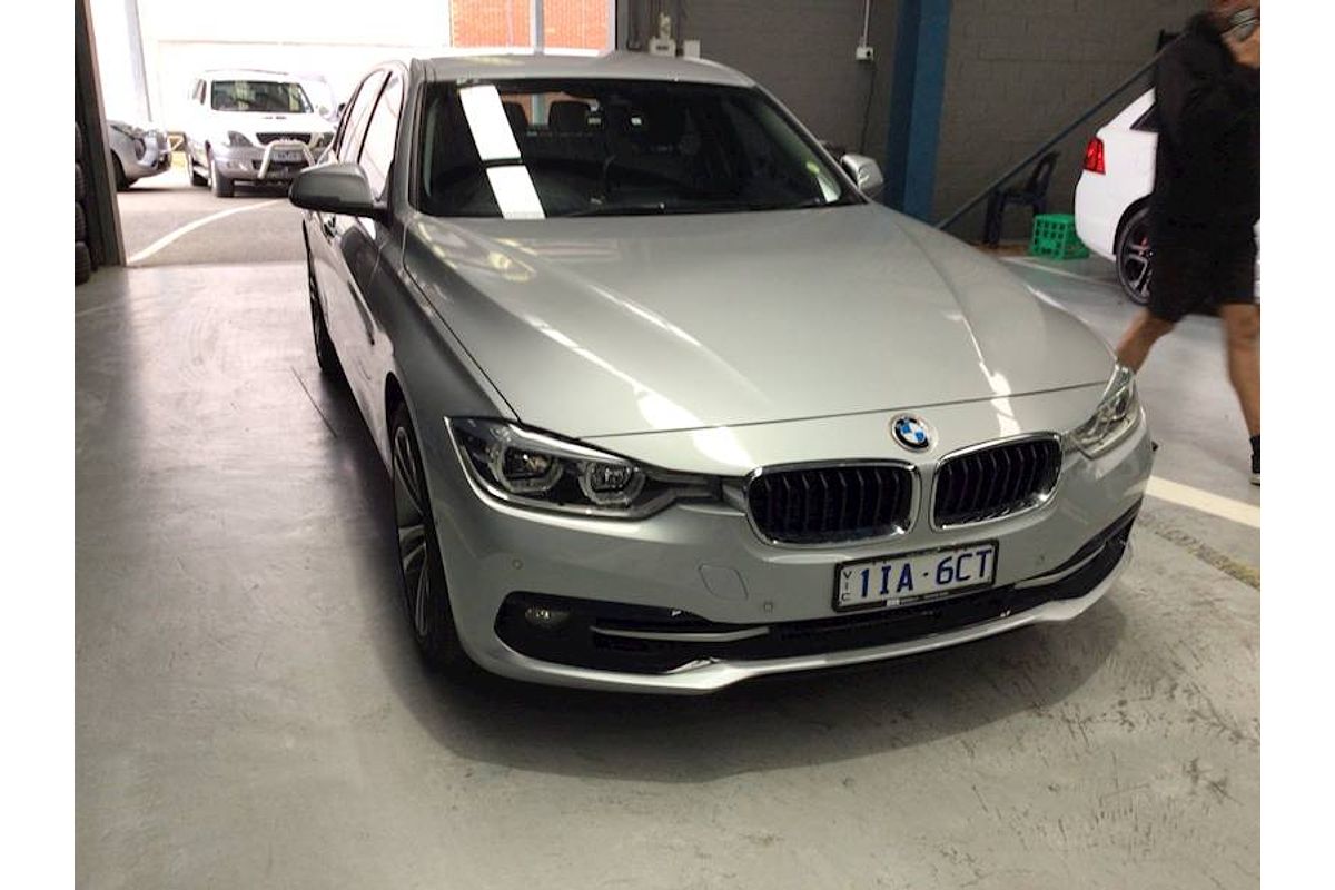 2015 BMW 3 Series 318i Sport Line F30 LCI