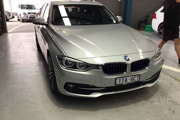 2015 BMW 3 Series 318i Sport Line F30 LCI