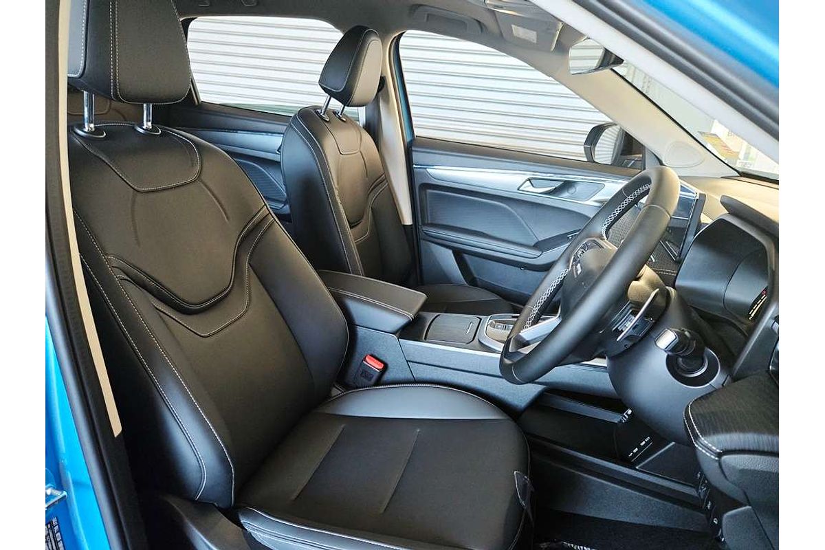 Jolion Facelift Luxury Petrol Auto 4x2