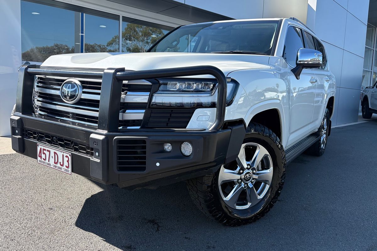 2021 Toyota Landcruiser Sahara FJA300R