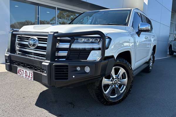 2021 Toyota Landcruiser Sahara FJA300R