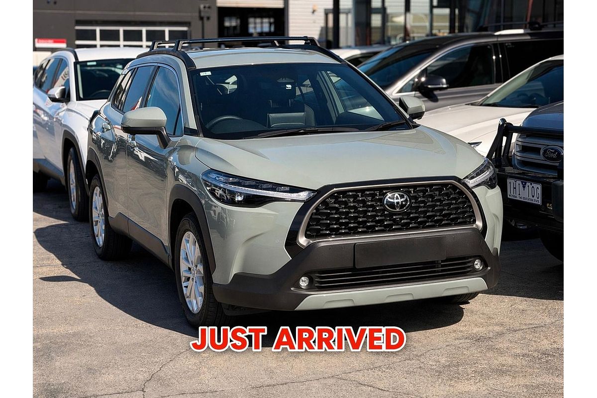 2024 Toyota Corolla Cross GXL MXGH10R