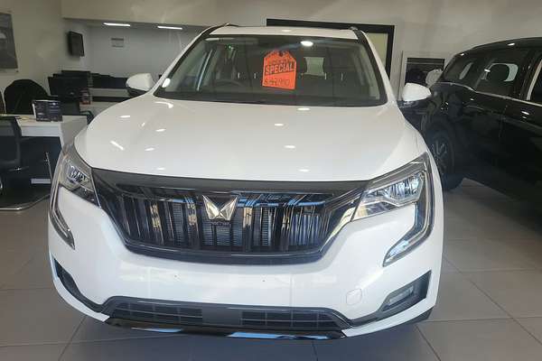 2026 Mahindra XUV700 AX7L