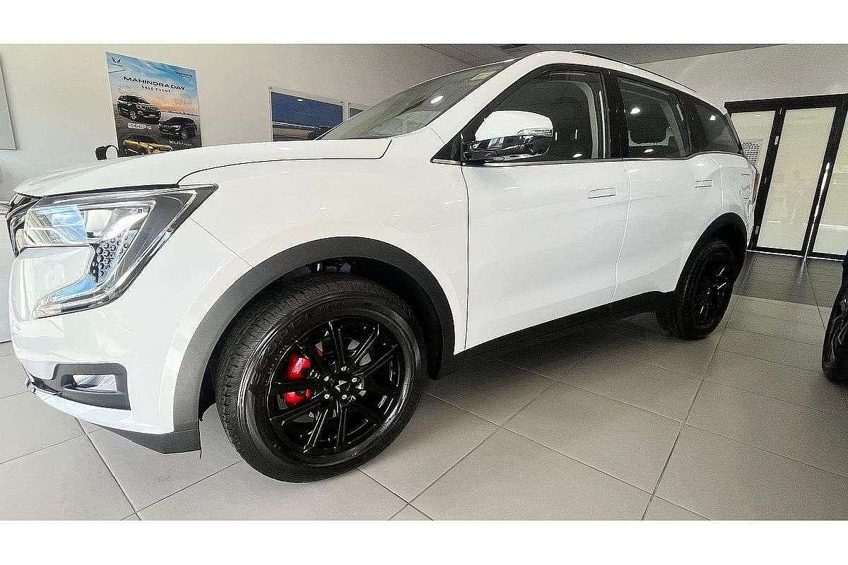 2026 Mahindra XUV700 AX7L