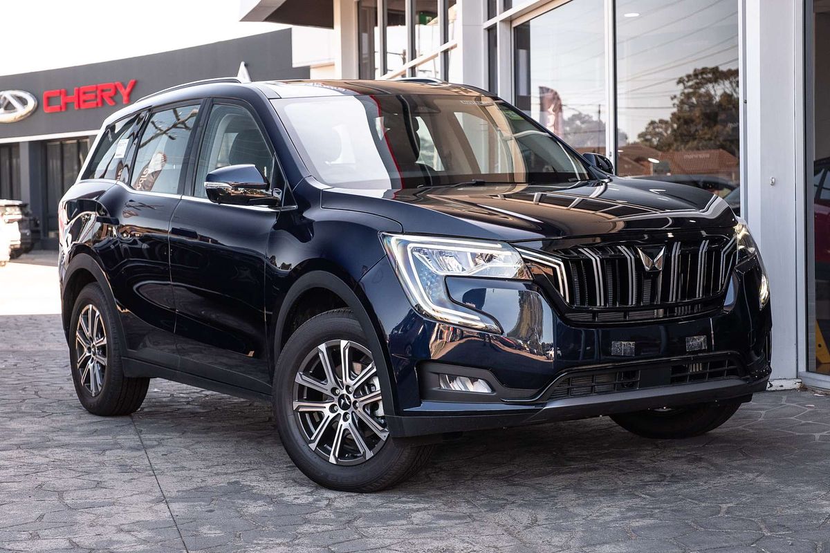 2026 Mahindra XUV700 AX7L