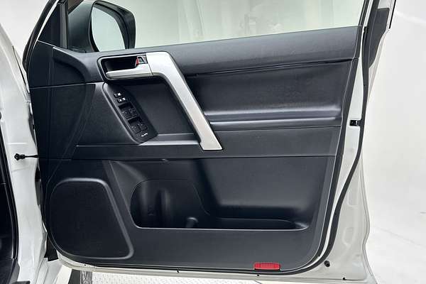 2022 Toyota Landcruiser Prado VX GDJ150R thumb-18