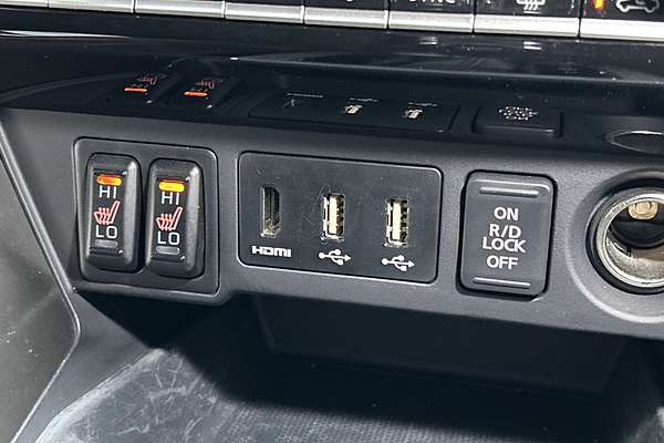 2024 Mitsubishi Pajero Sport GSR QG thumb-16