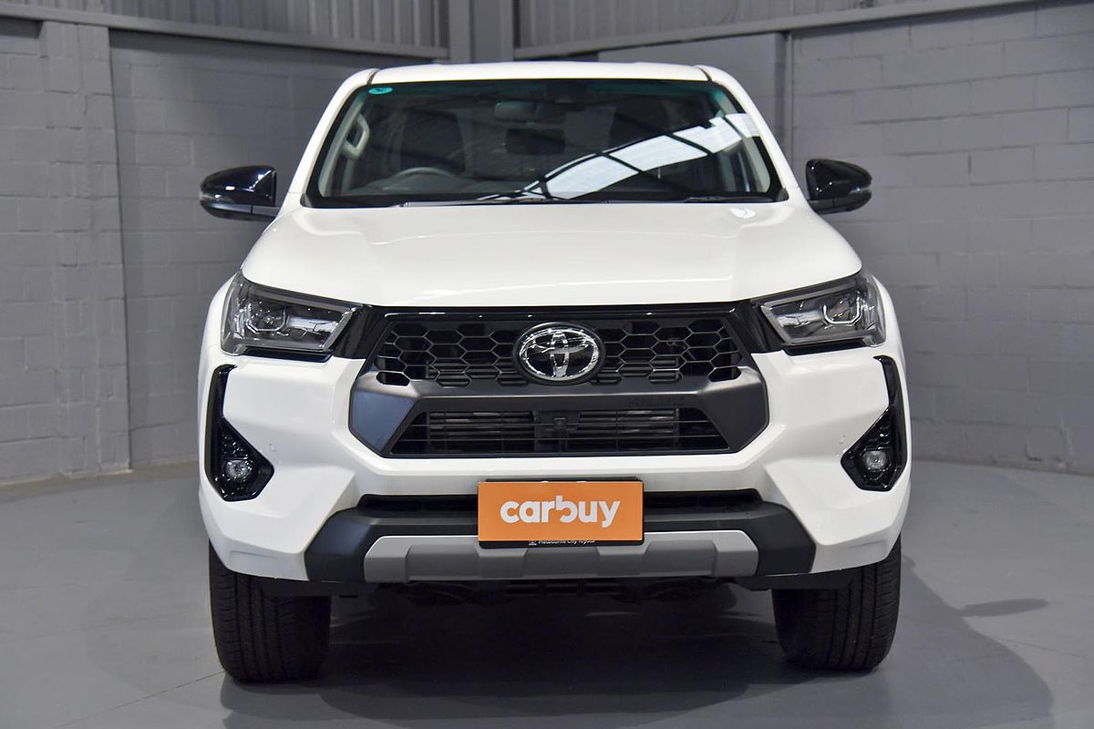 2025 Toyota Hilux SR5 48V GUN126R 4X4