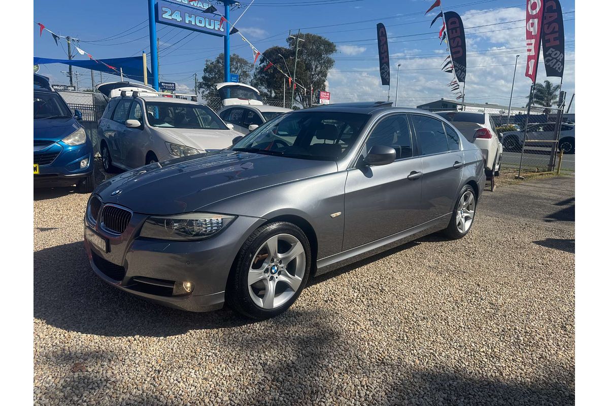 2011 BMW 3 Series 320i Lifestyle E90