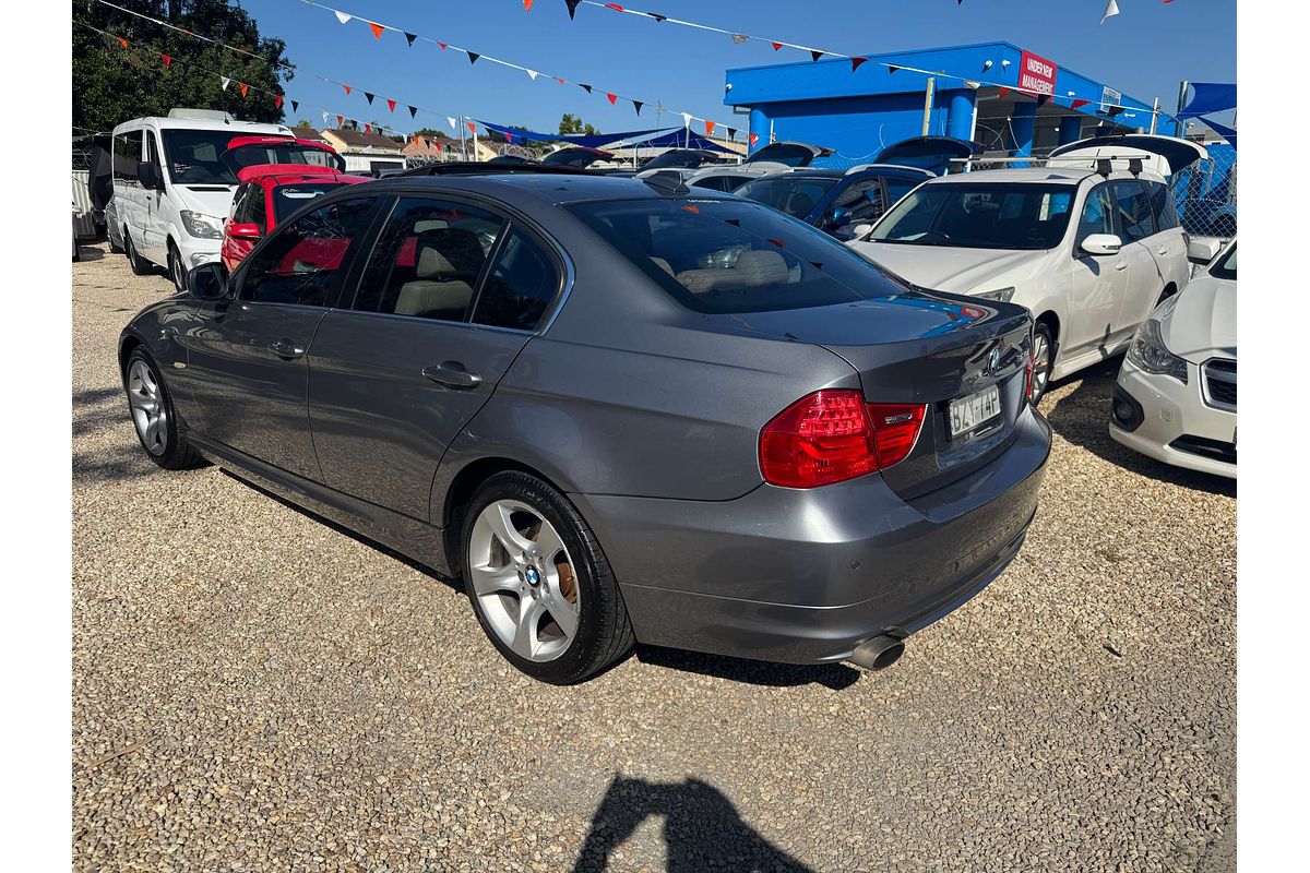 2011 BMW 3 Series 320i Lifestyle E90