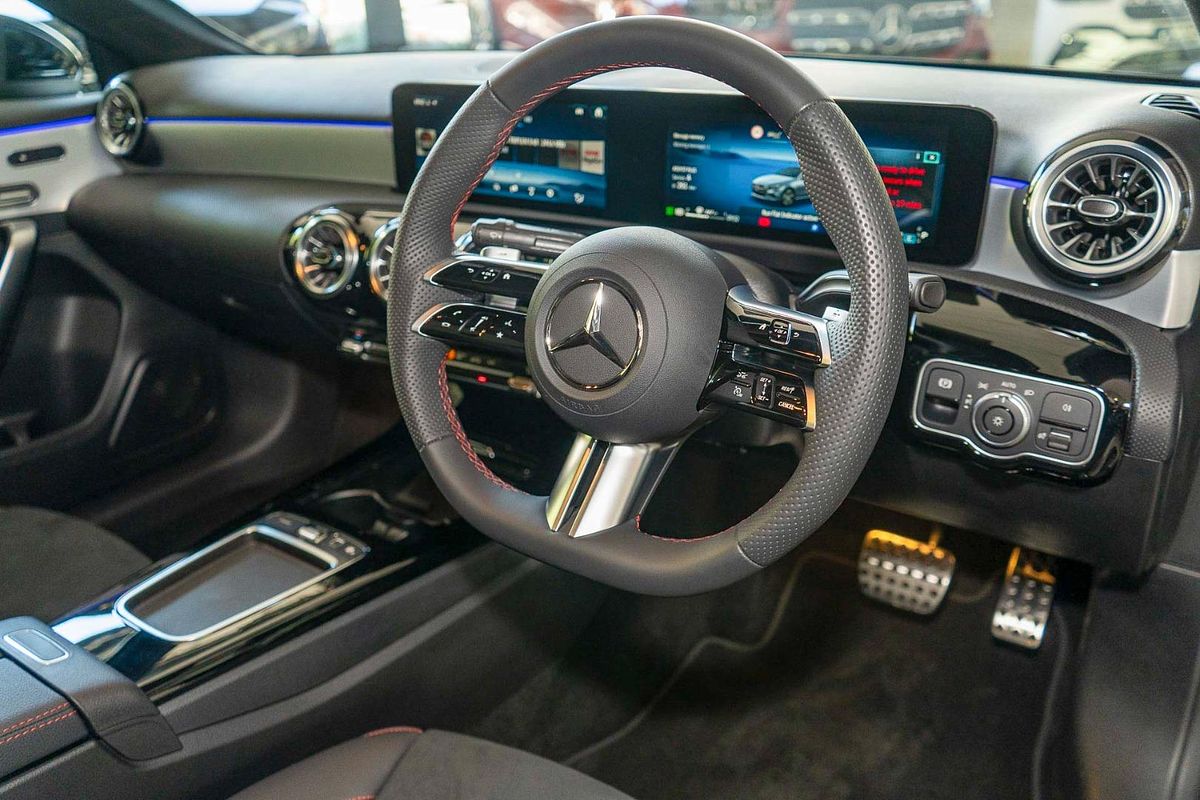 V177 805+055MY A200 Sedan 4dr DCT 7sp 1.3T