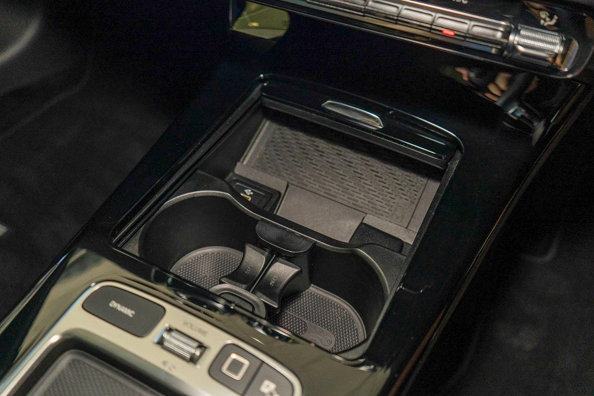 V177 805+055MY A200 Sedan 4dr DCT 7sp 1.3T