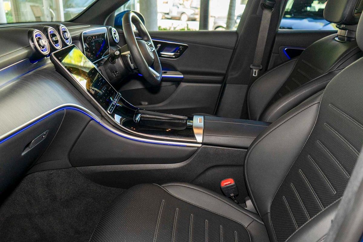 X254 805+055MY GLC300 WAG 9G 9 sp 2.0T/17kW