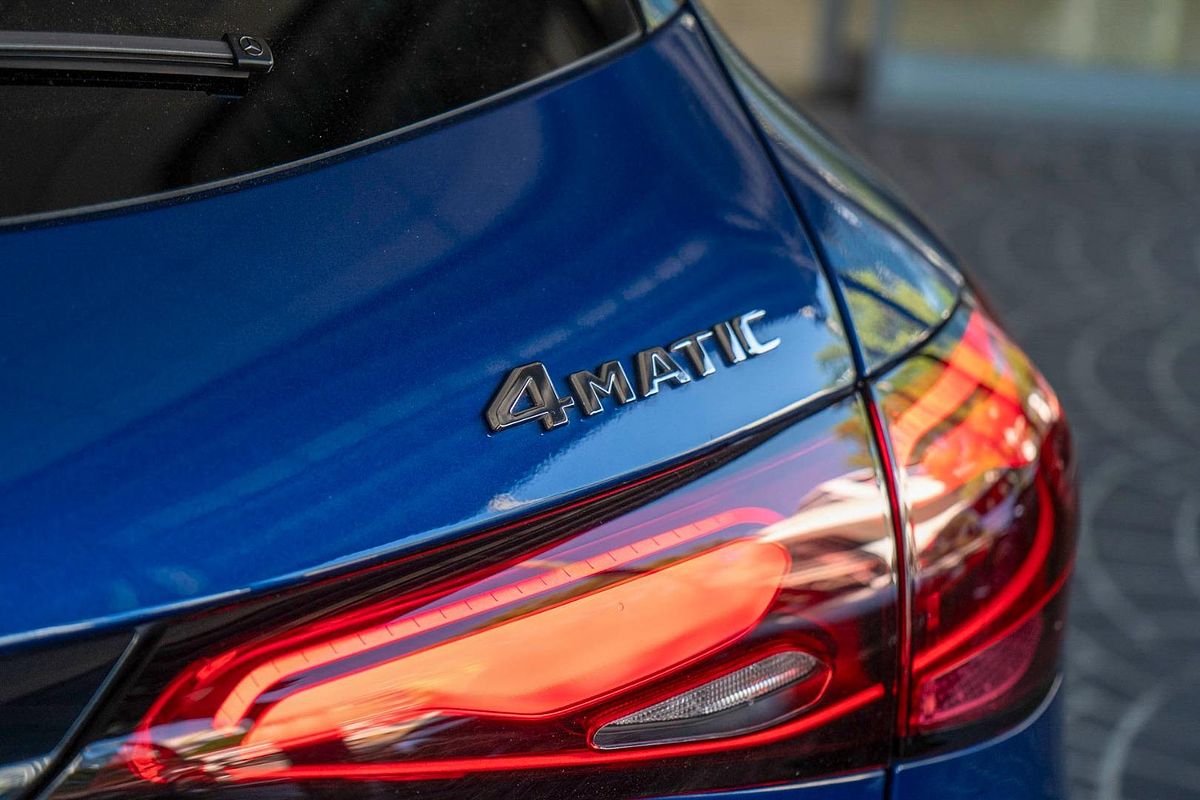 X254 805+055MY GLC300 WAG 9G 9 sp 2.0T/17kW