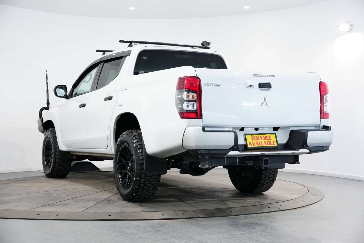 2021 Mitsubishi Triton GLX-R MR 4X4