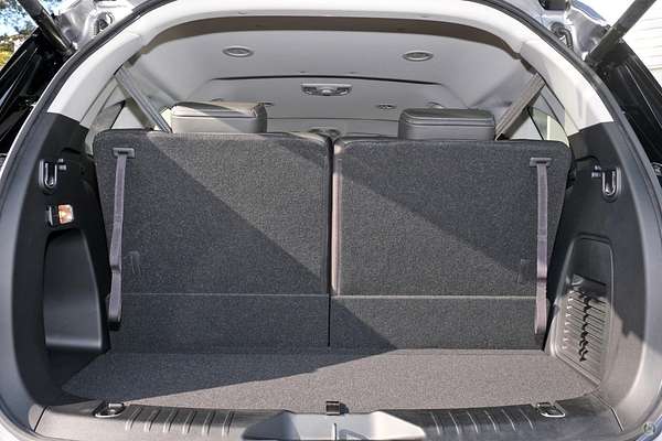 2024 Isuzu MU-X LS-T thumb-8