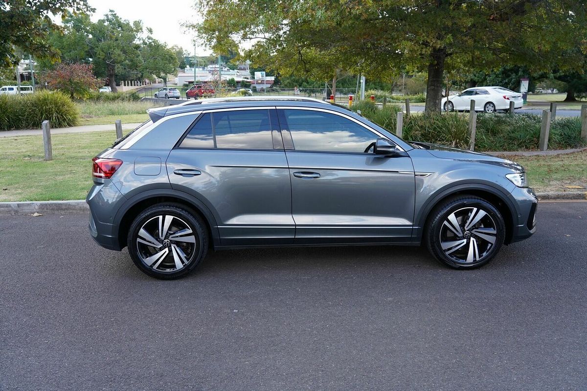 2022 Volkswagen T-Roc 140TSI R-Line D11
