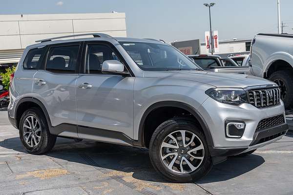 2023 Mahindra Scorpio Z8L