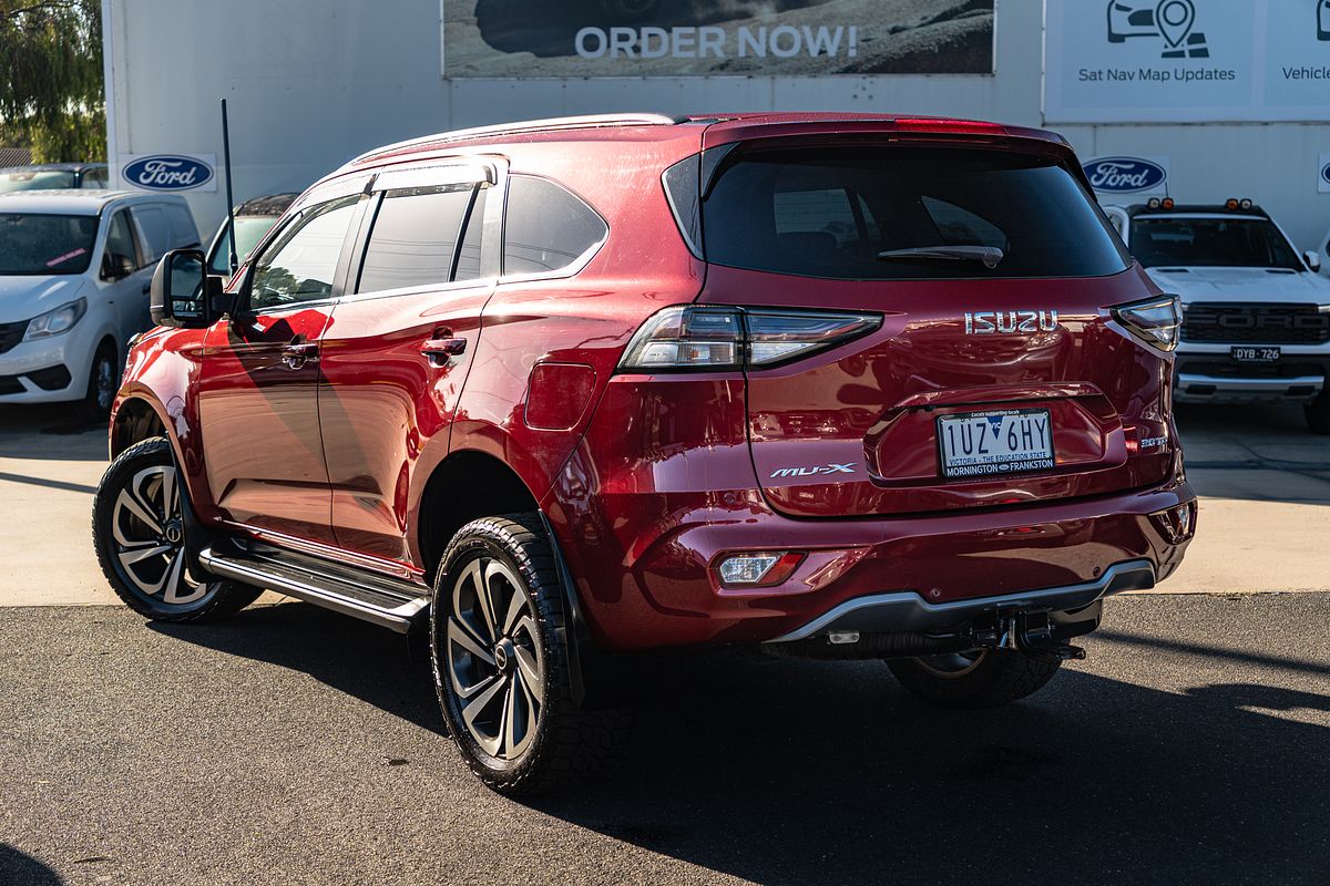 2022 Isuzu MU-X LS-T