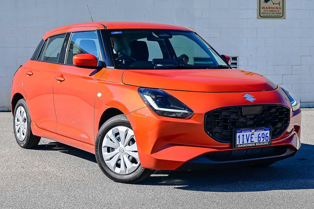 2025 Suzuki Swift Hybrid UZ