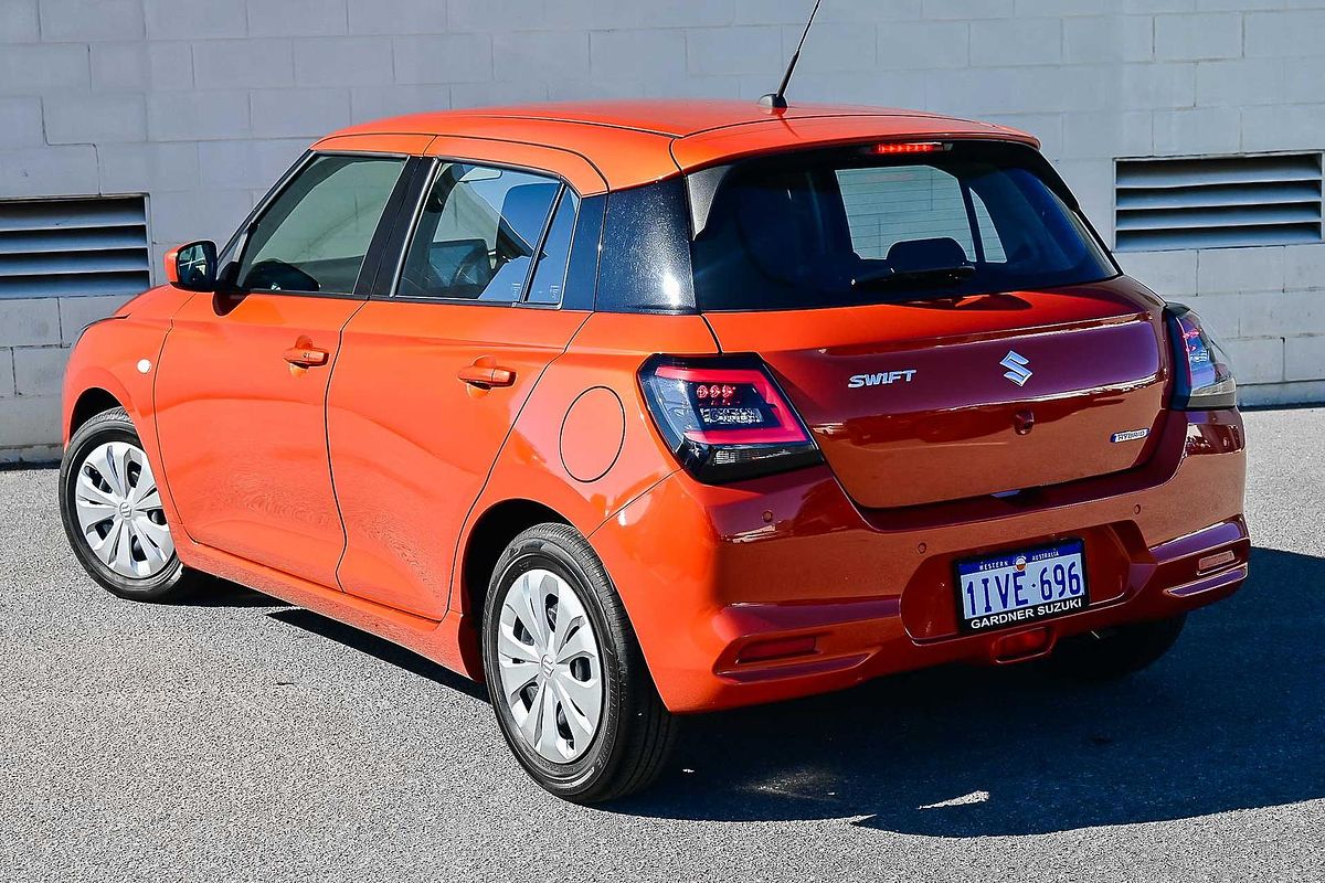 2025 Suzuki Swift Hybrid UZ
