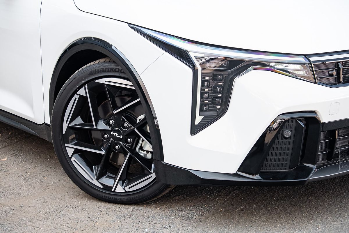 2025 Kia K4 GT-Line CL4m