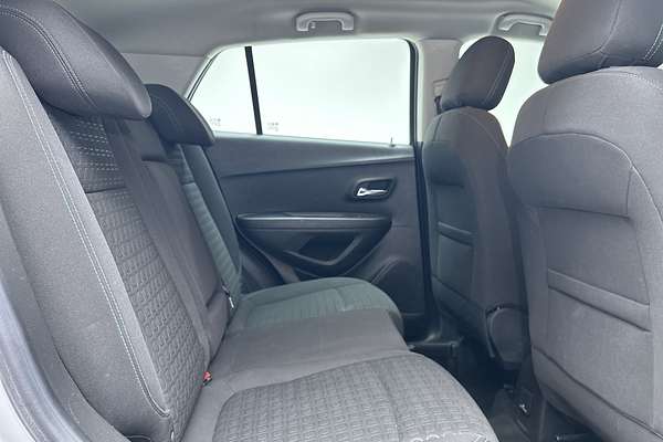 2015 Holden Trax LS TJ thumb-11