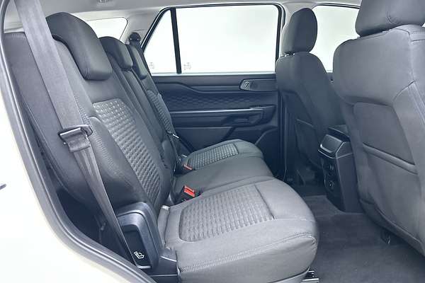 2024 Ford Everest Ambiente 2.0L thumb-11