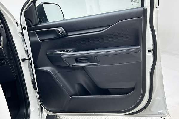 2024 Ford Everest Ambiente 2.0L thumb-18