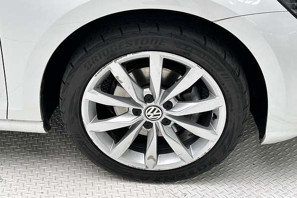 2017 Volkswagen Golf 110TSI Comfortline 7.5 thumb-9