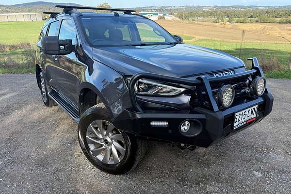 2022 Isuzu MU-X LS-U