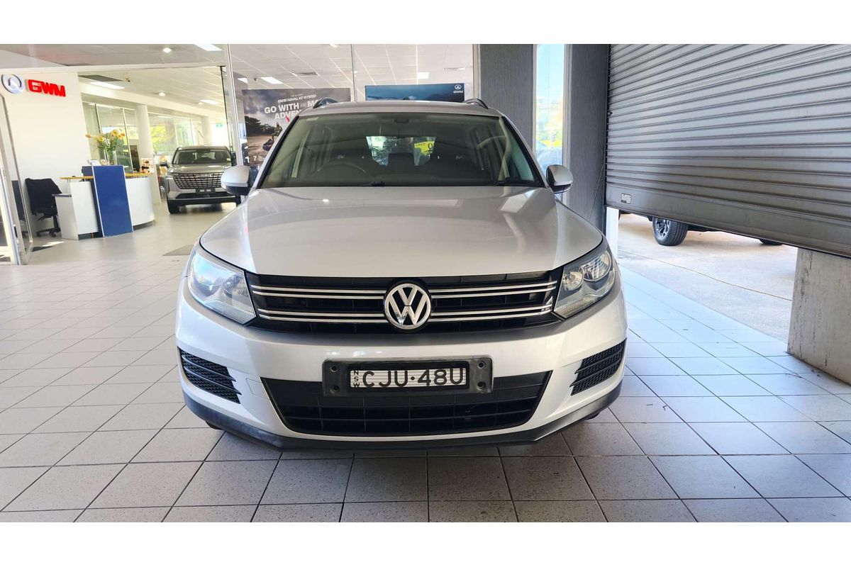 TIGUAN 5NC MY13 103 TDI 2.0L DT4 DIESEL TURBO F/INJ 7 SP AUTO DIRECT SHIFT 4D WAGON 