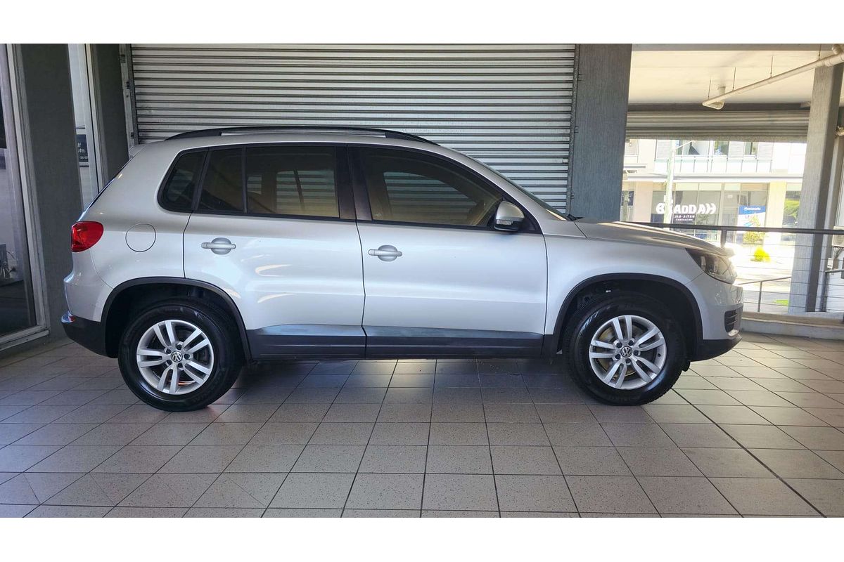 TIGUAN 5NC MY13 103 TDI 2.0L DT4 DIESEL TURBO F/INJ 7 SP AUTO DIRECT SHIFT 4D WAGON 
