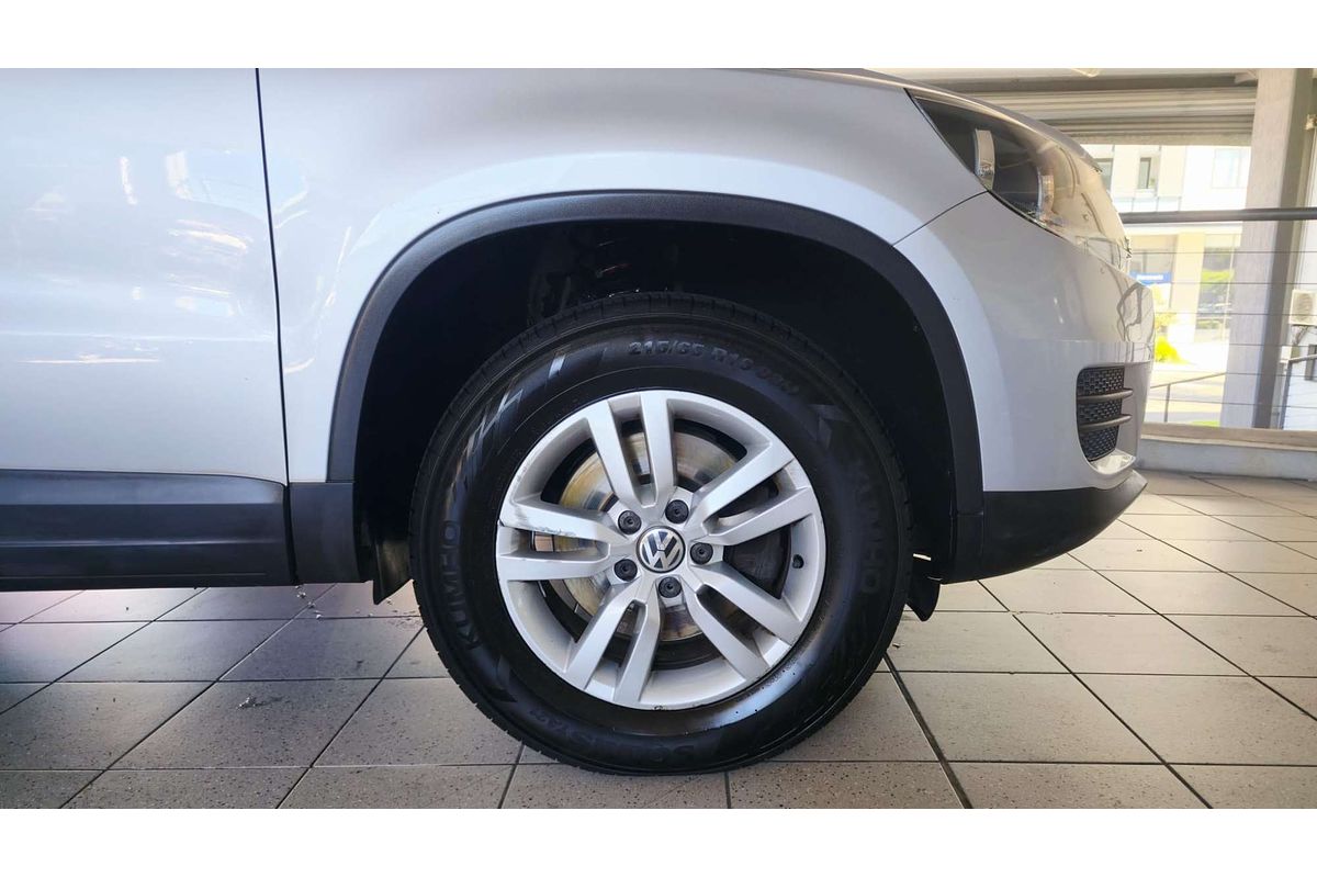 TIGUAN 5NC MY13 103 TDI 2.0L DT4 DIESEL TURBO F/INJ 7 SP AUTO DIRECT SHIFT 4D WAGON 