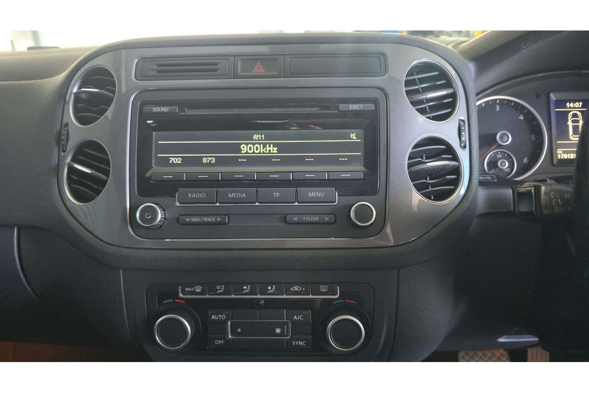 TIGUAN 5NC MY13 103 TDI 2.0L DT4 DIESEL TURBO F/INJ 7 SP AUTO DIRECT SHIFT 4D WAGON 