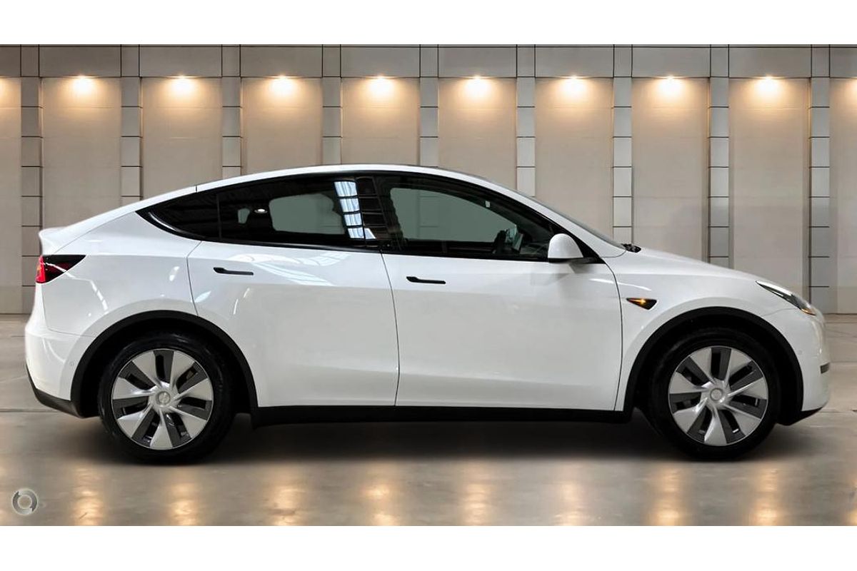 2023 Tesla Model Y Rear-Wheel Drive