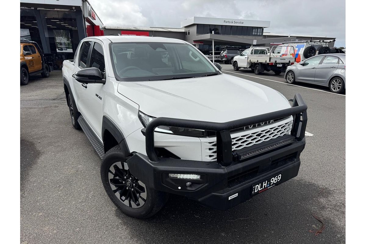 2025 Toyota Hilux SR5 48V GUN227R 4X4