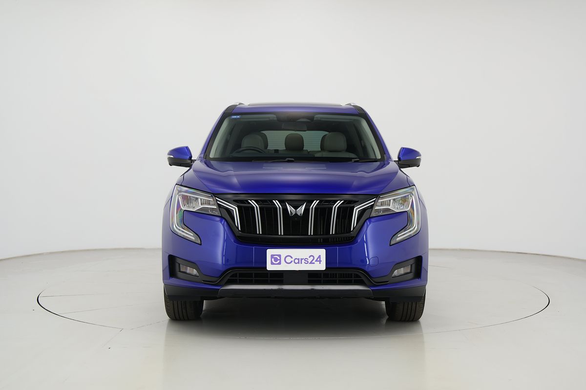 2023 Mahindra XUV700 AX7L