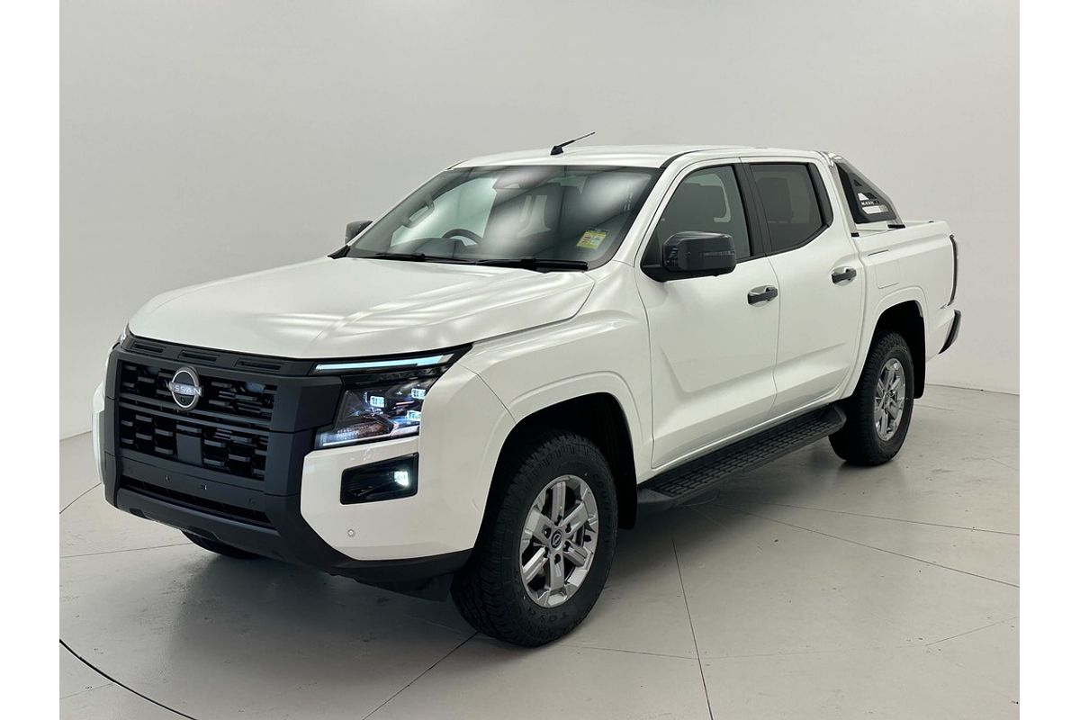 Nissan NAVARA 4X4 2.4 DSL AUTO DC ST