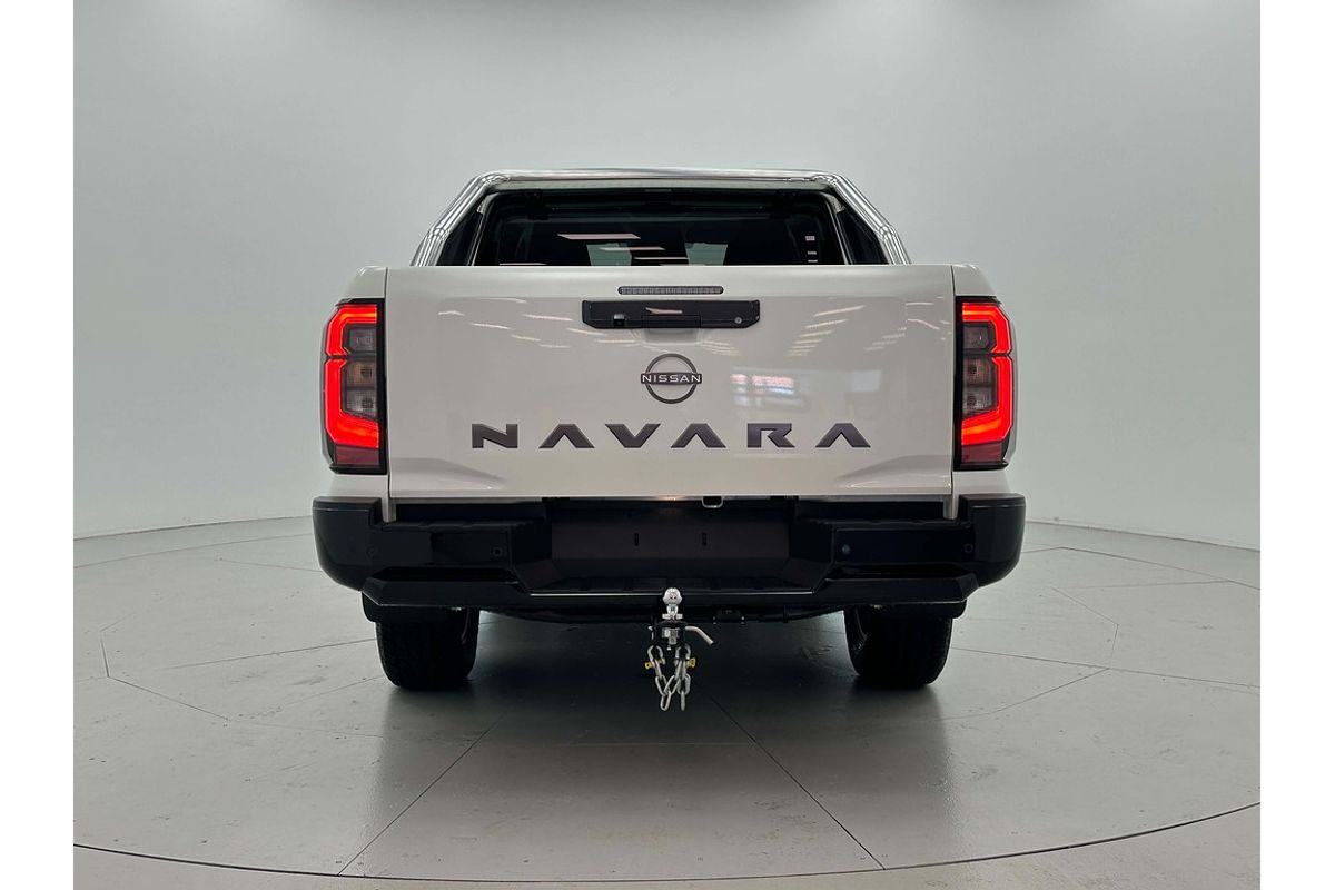 Nissan NAVARA 4X4 2.4 DSL AUTO DC ST