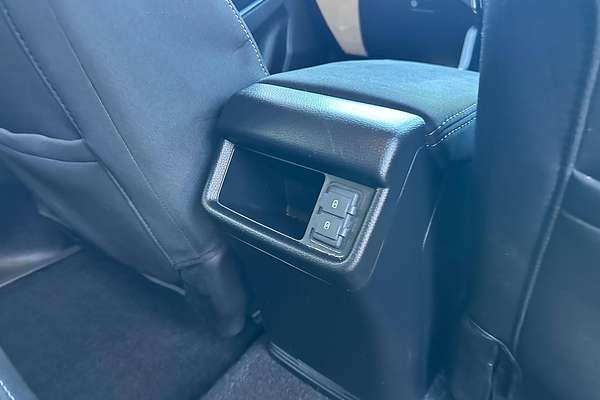 2024 Isuzu MU-X LS-T thumb-6