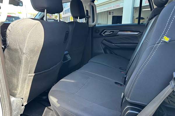 2024 Isuzu MU-X LS-T thumb-16