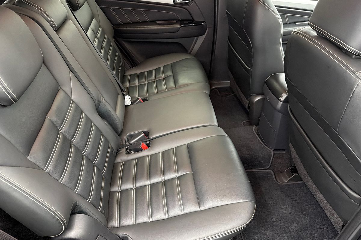 2018 Isuzu MU-X LS-T