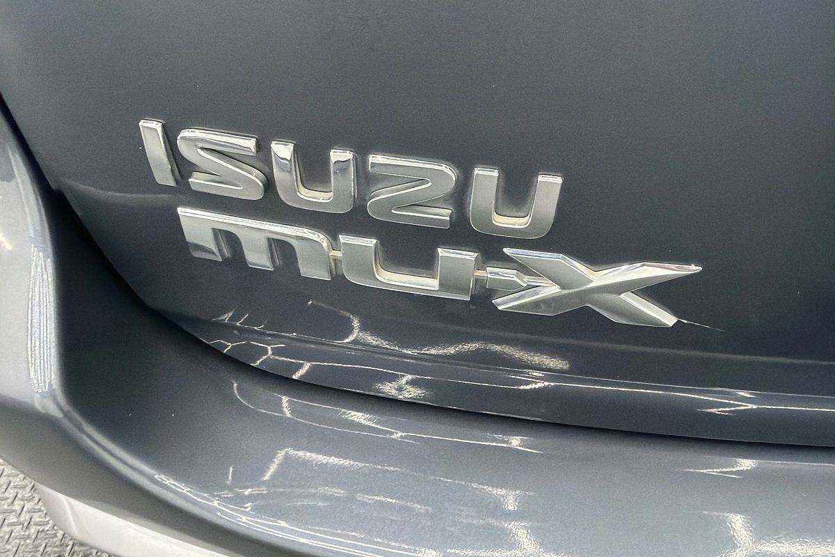 2018 Isuzu MU-X LS-T