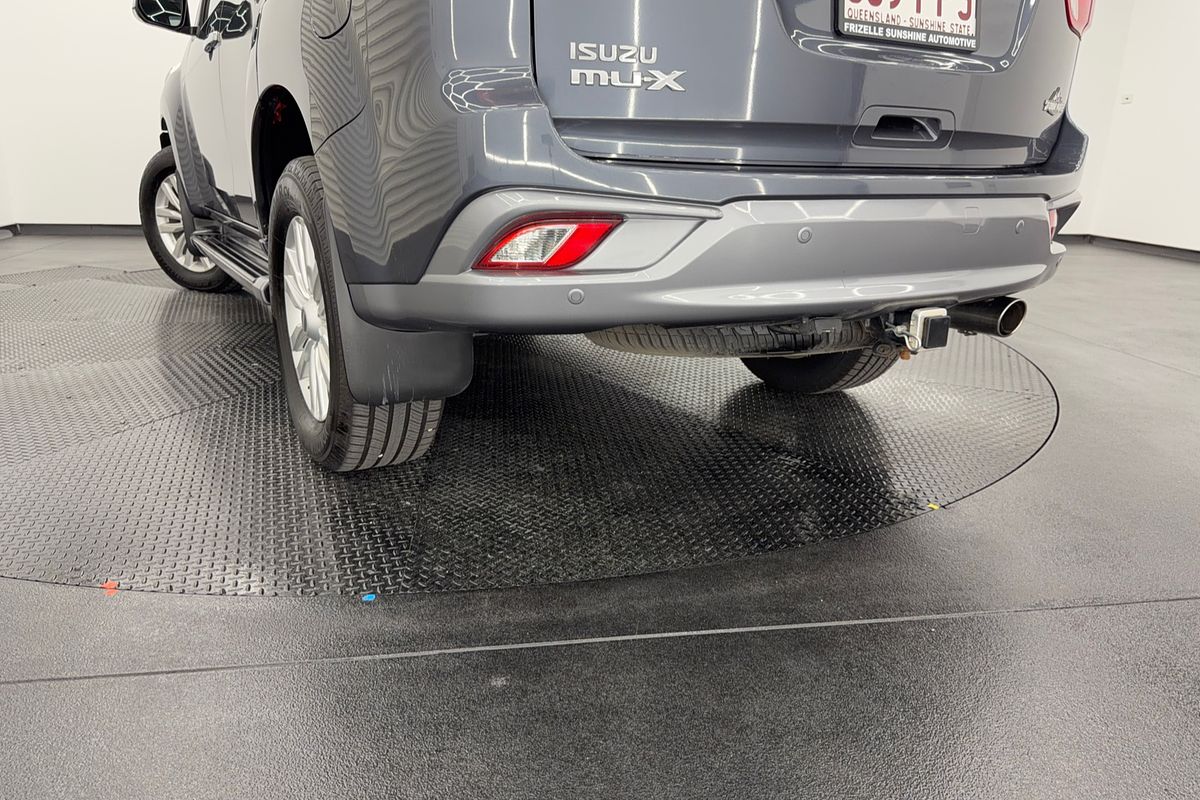 2018 Isuzu MU-X LS-T