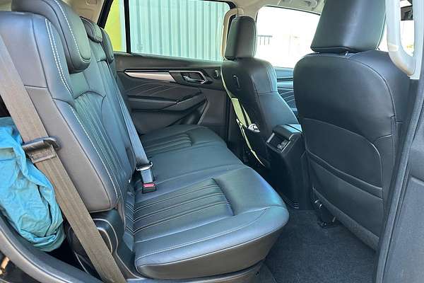 2022 Isuzu MU-X LS-T thumb-6