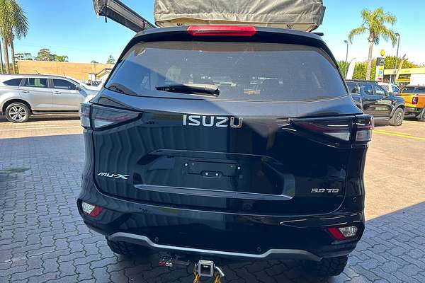 2022 Isuzu MU-X LS-T thumb-9
